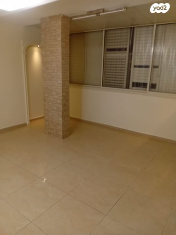 דירה, בית יוסף, הפועל המזרחי ה', שיכון ה', בני ברק