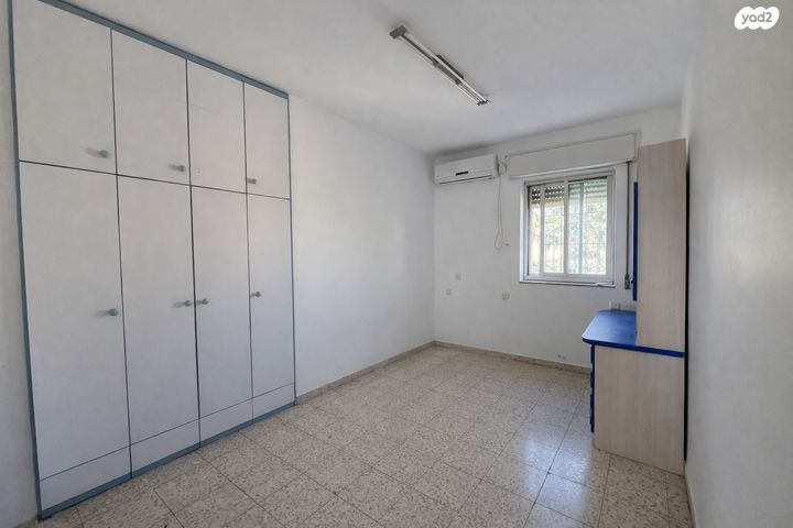 דירה, יצחק קצנלסון, גבעת הורדים, רסקו, ירושלים