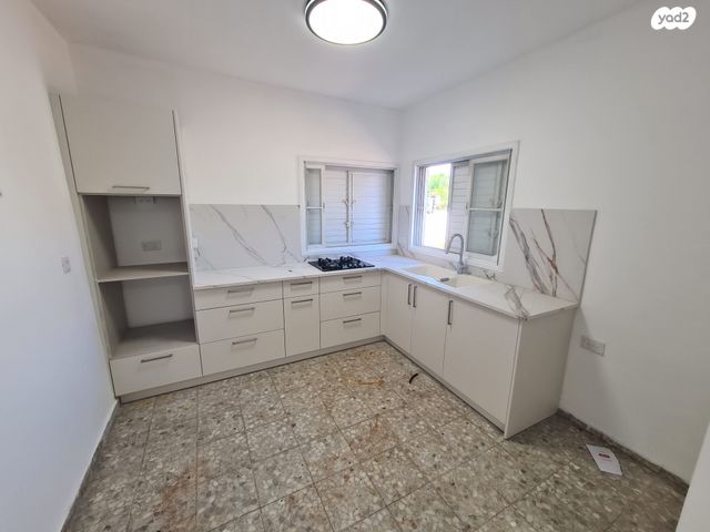 בית פרטי/ קוטג', פרדס חנה כרכור