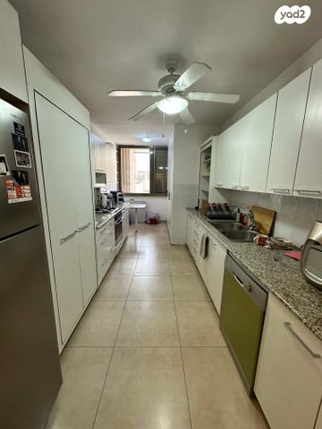 דירה, הגדוד העברי, קרית ויצמן, רעננה