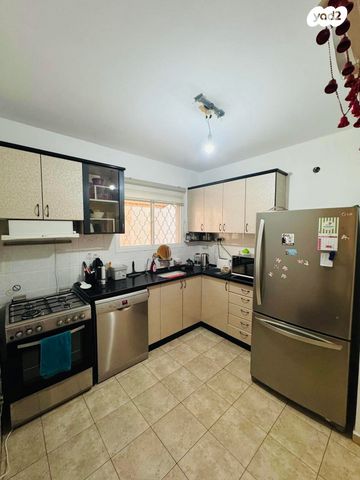 דירה, הרב הרצוג 49, שכונה י"א, באר שבע