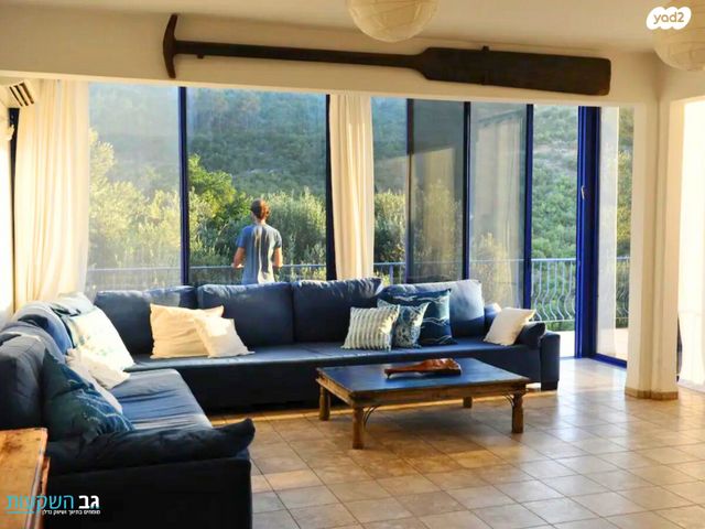 דירה, עין הוד