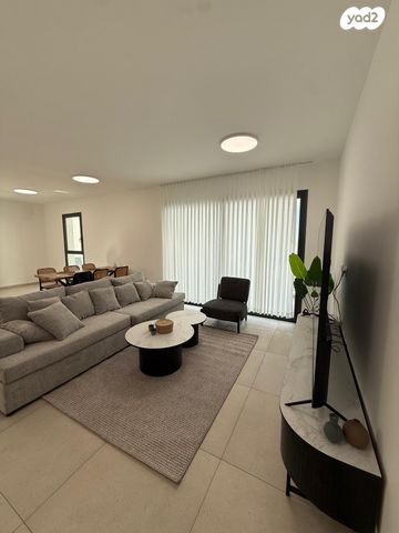 שדרות ירושלים 129