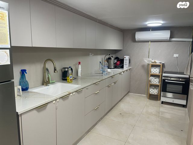 בית פרטי/ קוטג', האדמו"ר מרוז'ין, הר נוף, ירושלים