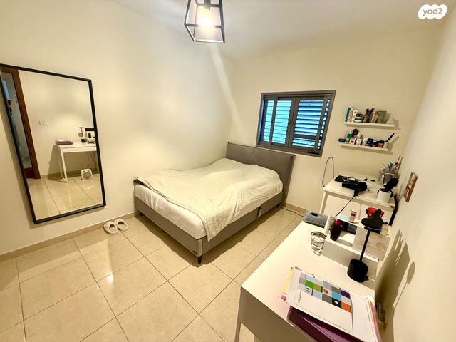 דירה, הרצליה