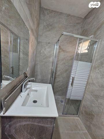 דירה, קרית אתא