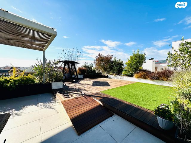 דופלקס, יהודה עמיחי, נווה זמר, רעננה