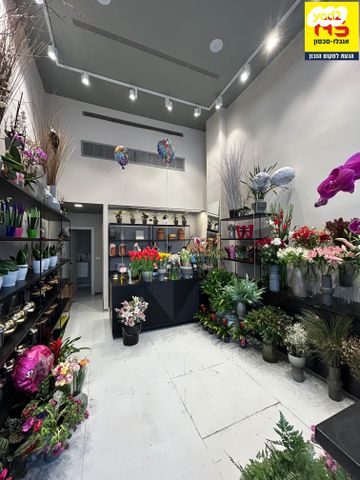 חנויות/ שטח מסחרי, סוקולוב, הוד השרון