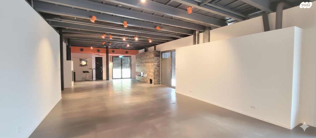 מבני תעשיה, אזור תעשיה נווה נאמן, הוד השרון