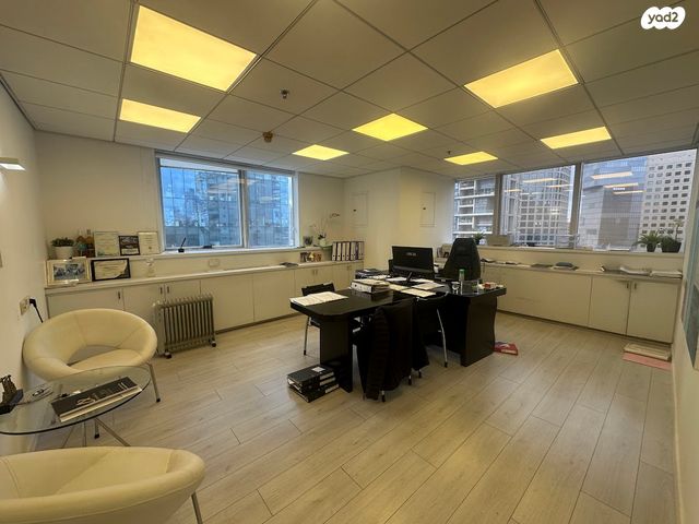 דרך זאב ז'בוטינסקי 33