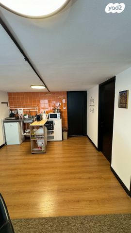 חנויות/ שטח מסחרי, הנביאים 20, חיפה