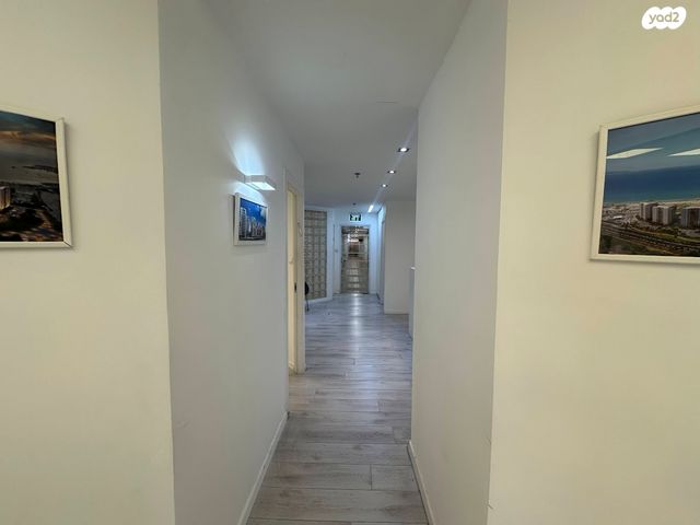 משרדים, דרך זאב ז'בוטינסקי 33, תל בנימין, רמת גן