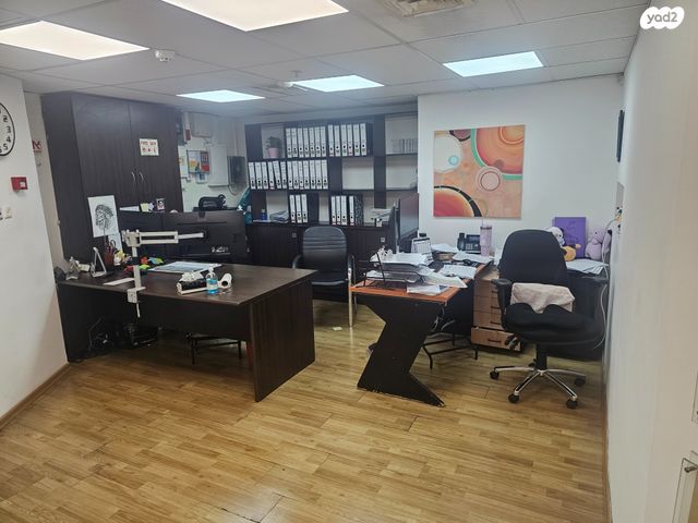 אזור תעשיה ג