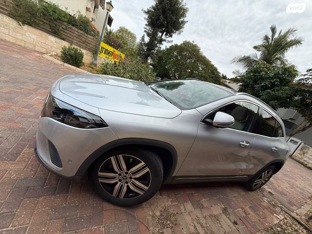 מודעת רכב מרצדס-בנץ EQA