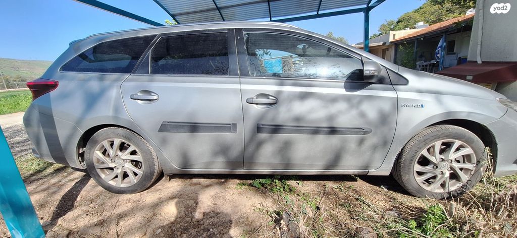 מודעת רכב טויוטה אוריס