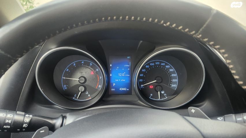 מודעת רכב טויוטה אוריס