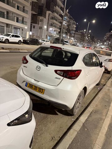 מודעת רכב מאזדה 2