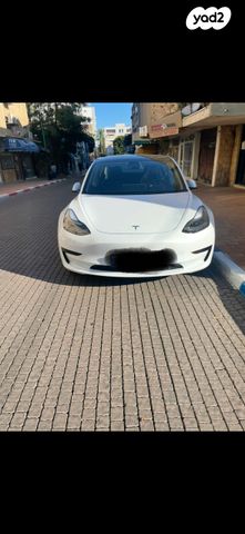 מודעת רכב טסלה מודל 3