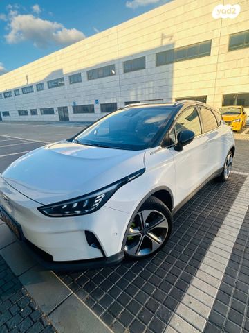 מודעת רכב ג׳ילי Geometry C