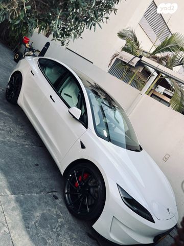 מודעת רכב טסלה מודל 3