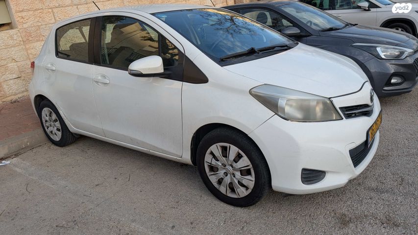 מודעת רכב טויוטה יאריס