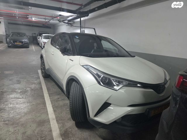 מודעת רכב טויוטה C-HR