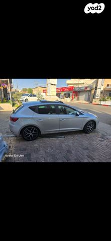 מודעת רכב סיאט לאון