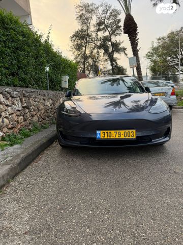 מודעת רכב טסלה מודל 3