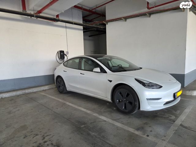 מודעת רכב טסלה מודל 3
