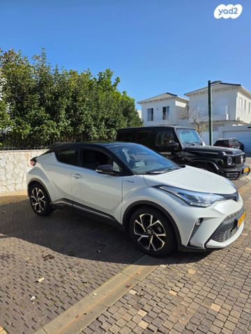 מודעת רכב טויוטה C-HR