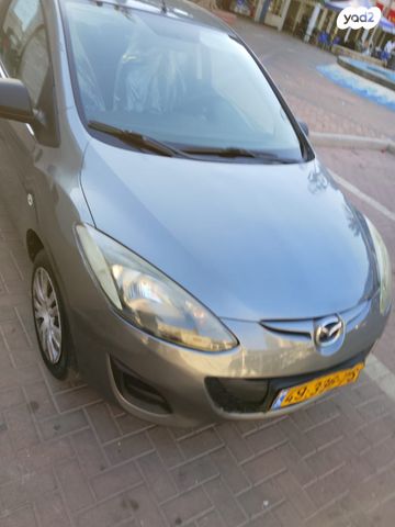 מודעת רכב מאזדה 2
