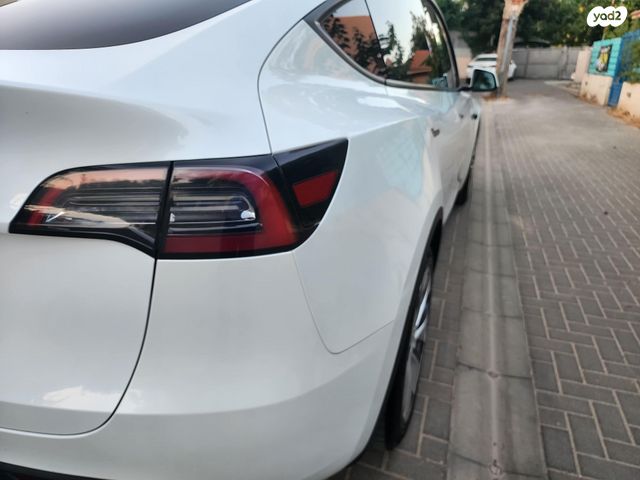 מודעת רכב טסלה מודל Y