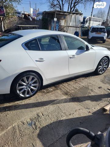 מודעת רכב מאזדה 3