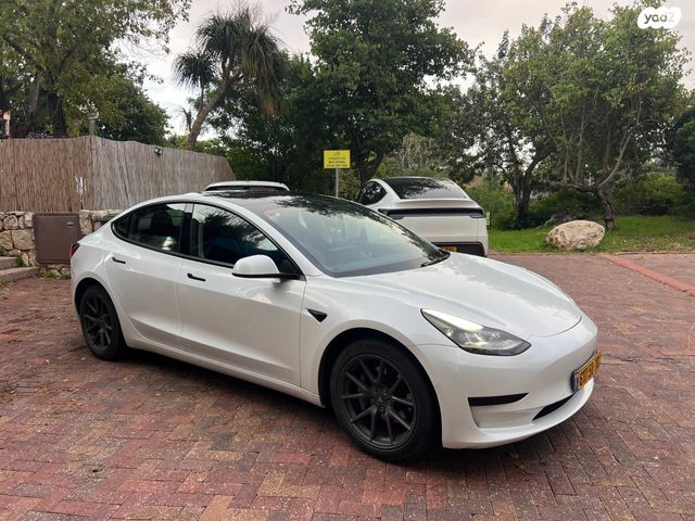 מודעת רכב טסלה מודל 3