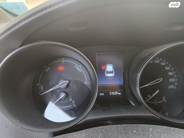 מודעת רכב טויוטה C-HR