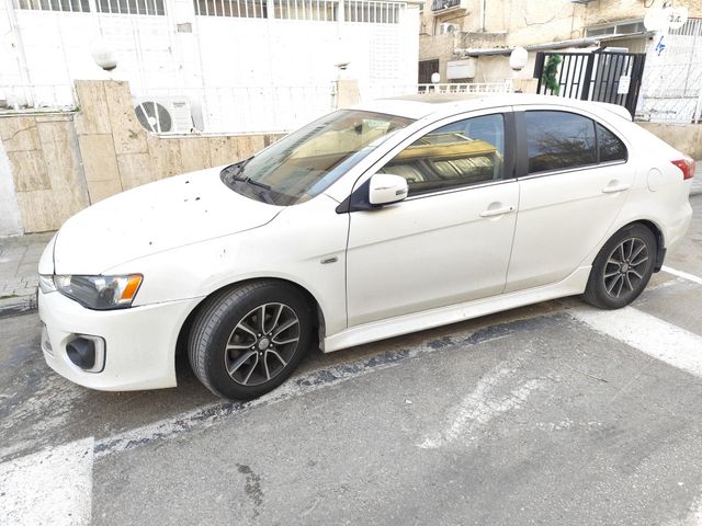 מודעת רכב מיצובישי לנסר