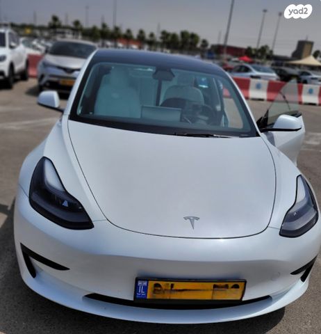 מודעת רכב טסלה מודל 3