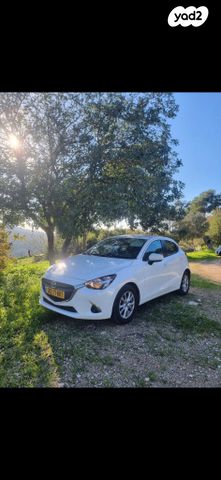 מודעת רכב מאזדה 2
