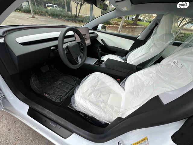 מודעת רכב טסלה מודל 3