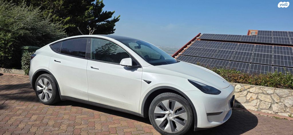 מודעת רכב טסלה מודל Y