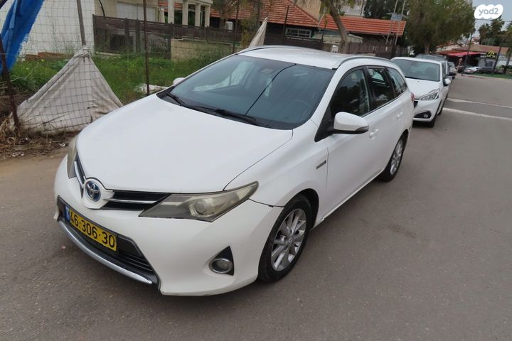 מודעת רכב טויוטה אוריס