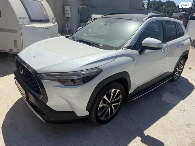 מודעת רכב טויוטה קורולה קרוס