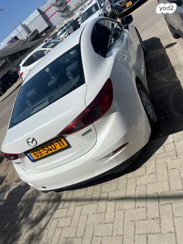 מודעת רכב מאזדה 3