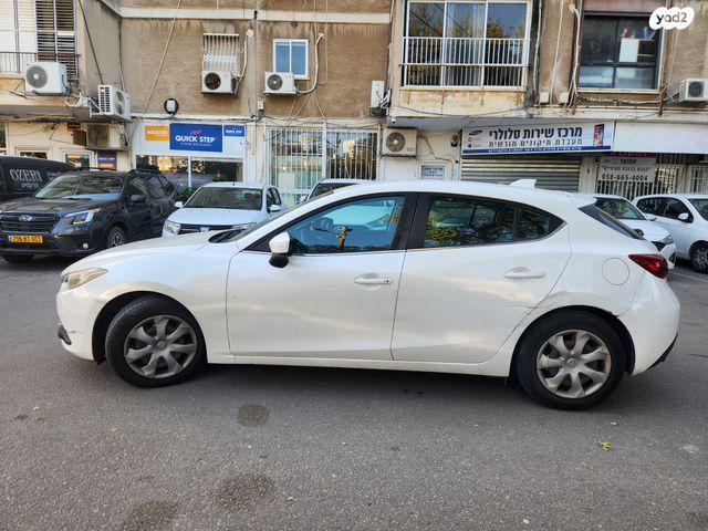 מודעת רכב מאזדה 3