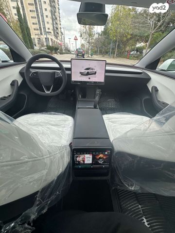 מודעת רכב טסלה מודל 3