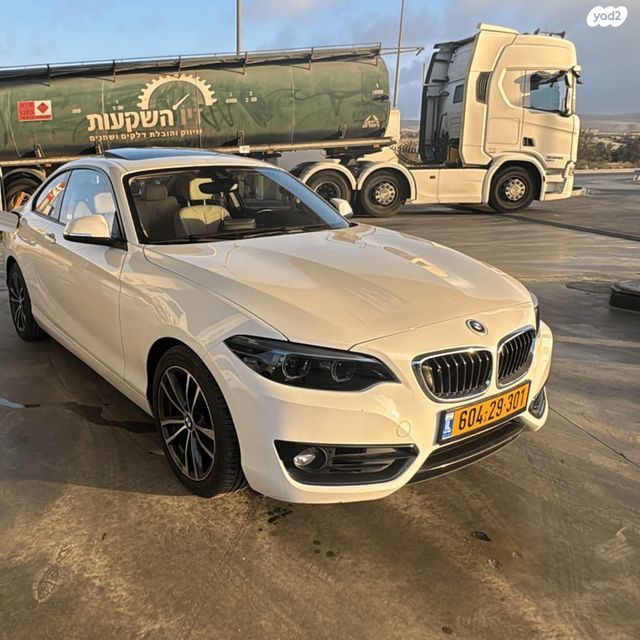 מודעת רכב ב מ וו סדרה 2