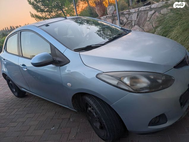 מודעת רכב מאזדה 2