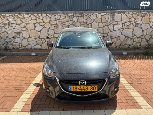 מודעת רכב מאזדה 2