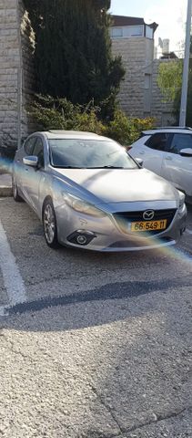 מודעת רכב מאזדה 3