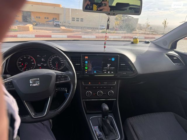 מודעת רכב סיאט לאון